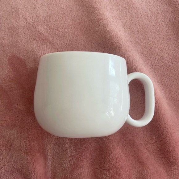 NWOT Hello Kitty 240ml Face Mug with Cute Red Bow - Picture 3 of 5